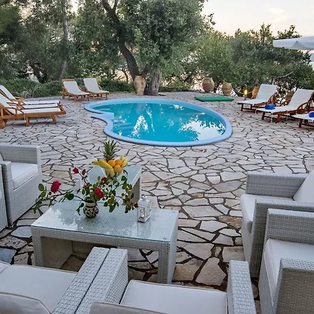 Levantina Villa Gaios