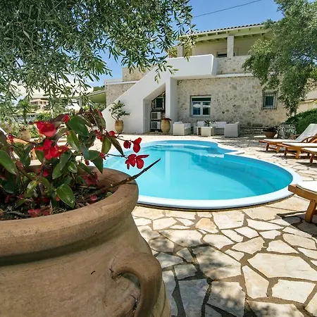 Levantina Villa *